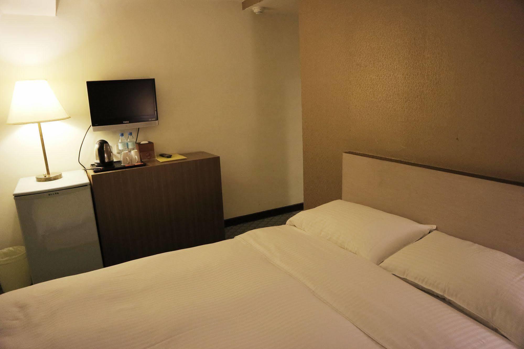 New World Hotel Taipei Eksteriør bilde
